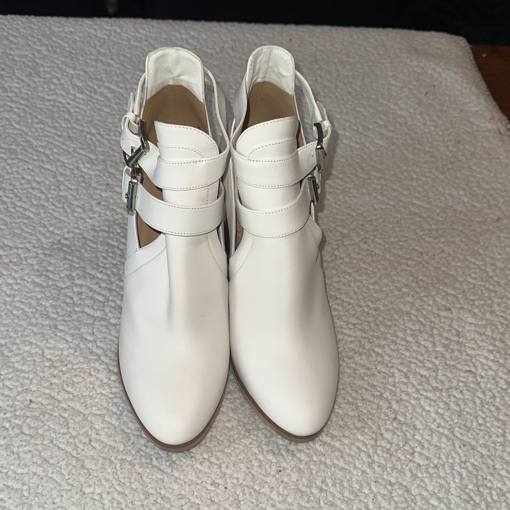 MICHAEL Michael Kors White Ankle Boots with Buckle Detail